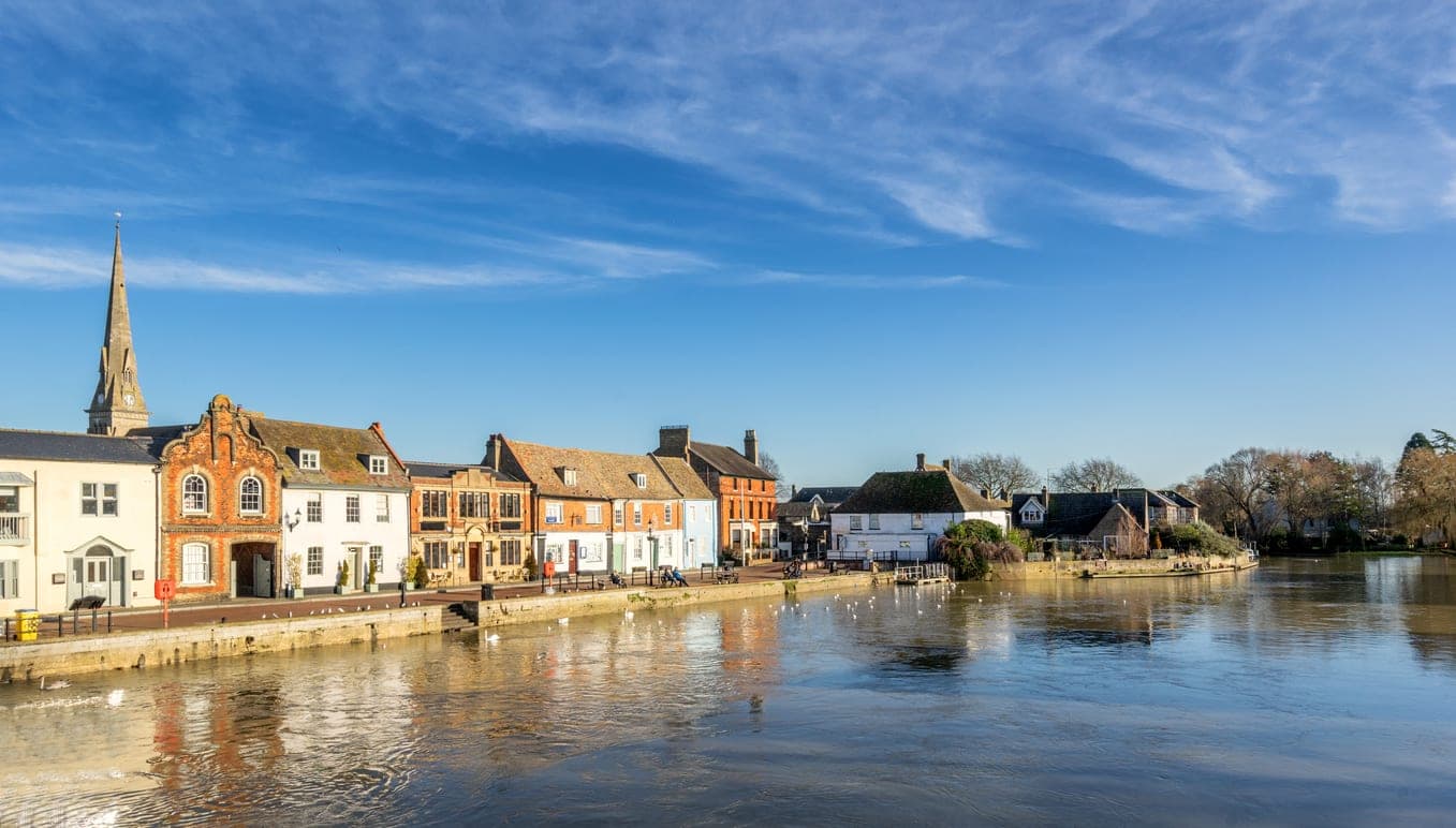 A view of the river flowing through St Ives showing the location where 1st Response Drainage provides drainage services